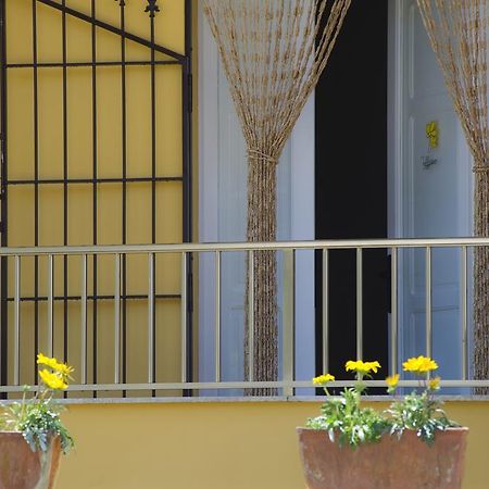 B&B Fiori Gialli Caucana 산타크로체카메리나 외부 사진